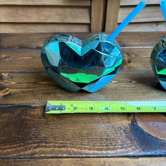 Set of 2 Blue Heart-Shaped Faceted Plastic Tumblers with Straws - Picture 2 of 3
